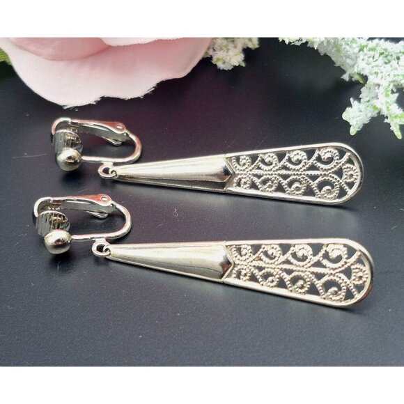 Silver Tone Dangle Drop Clip On Earrings 2" Filigree Teardrop MINT Condition - Picture 2 of 8